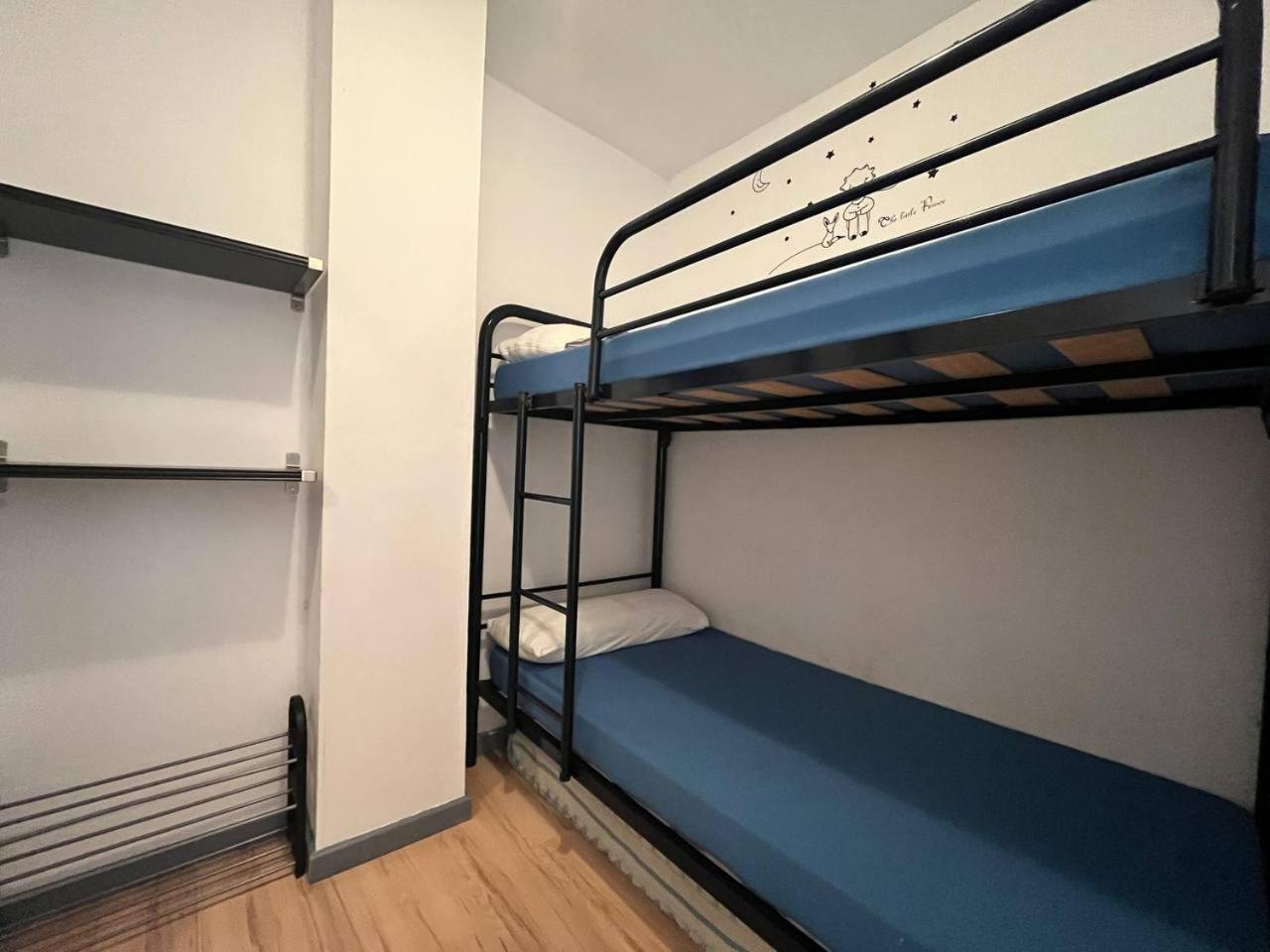 Estudio Con Tres Piscinas Comunitarias Y Pista De Tenis Roses Ngoại thất bức ảnh