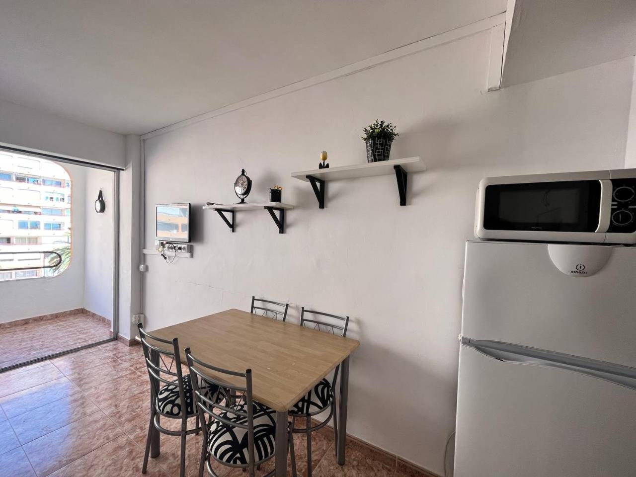 Estudio Con Tres Piscinas Comunitarias Y Pista De Tenis Roses Ngoại thất bức ảnh